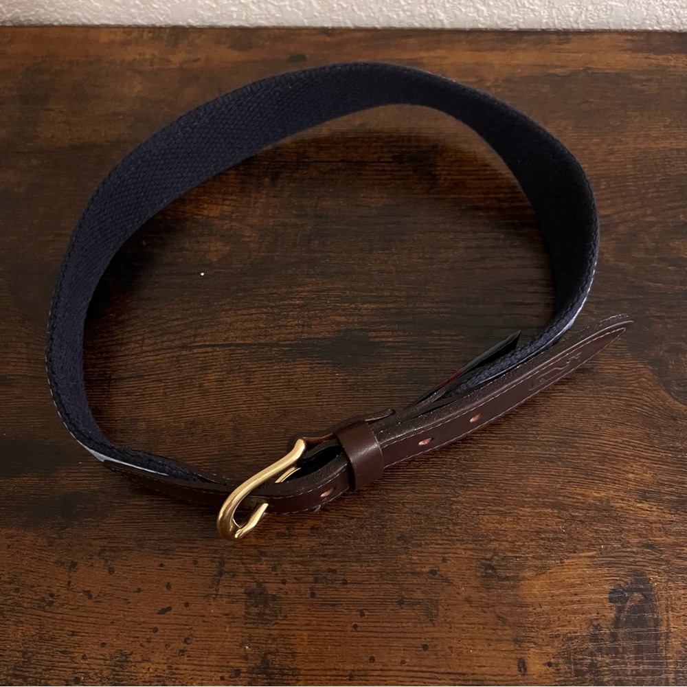 VINEYARD VINES American Flag Whale Motif Leather Kids Belt